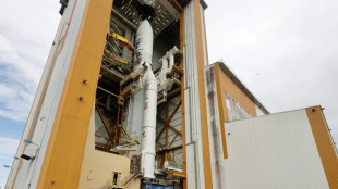 Le dernier tir d'Ariane 5 pr&eacute;vu vendredi est report&eacute; 