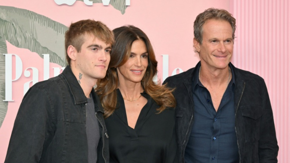 "Untr&ouml;stlich": Cindy Crawford &auml;u&szlig;ert sich erstmals seit Tod ihres Sohnes