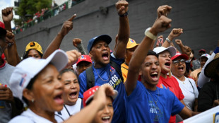 Maduro 'toma' Venezuela no come&ccedil;o de uma campanha presidencial incerta