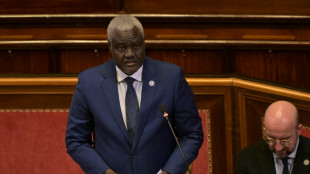 Le chef de l'Union africaine "condamne fermement le massacre des Palestiniens" en qu&ecirc;te d'aide 