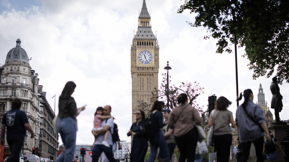 Disoccupazione al top da 4 anni, crescono gli allarmi in Gb