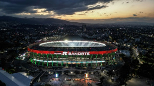 El estadio Azteca reabre sus puertas sin goles, con manifestaciones y una tragedia
