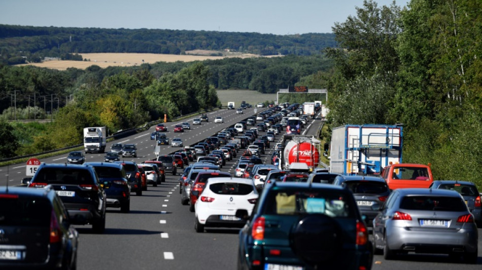 D&eacute;parts en vacances: plus de 1.000 km de bouchons cumul&eacute;s &agrave; la mi-journ&eacute;e