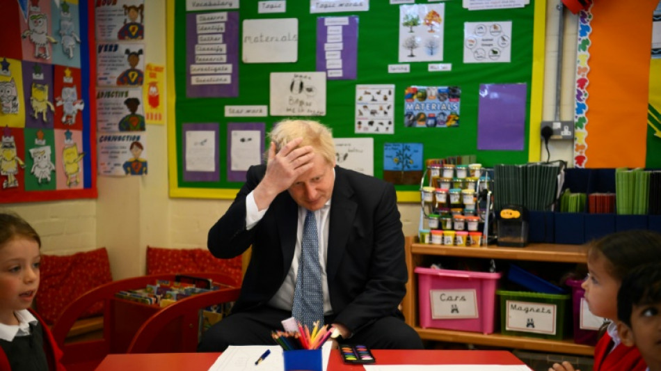 Bei Kommunalwahlen in Gro&szlig;britannien zeichnen sich herbe Verluste f&uuml;r Konservative ab