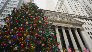 Wall Street conclut l&eacute;g&egrave;rement dans le vert, le S&P 500 s'approche d'un nouveau record