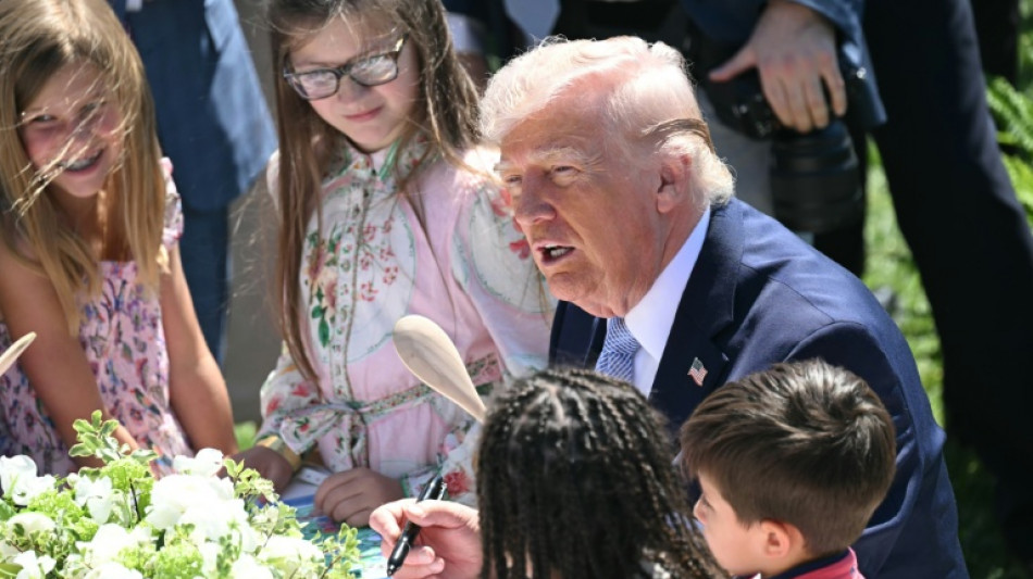 Trump amea&ccedil;a destruir 'todo' o Ir&atilde; se Estreito de Ormuz n&atilde;o for reaberto