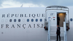 Macron en route pour la Nouvelle-Cal&eacute;donie, nuit "plus calme" &agrave; Noum&eacute;a