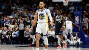 Warriors win after Mavs blunder, Morant impresses on return