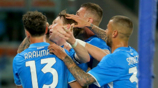 Napoli vence Torino e assume liderança isolada do Italiano com derrota da Inter