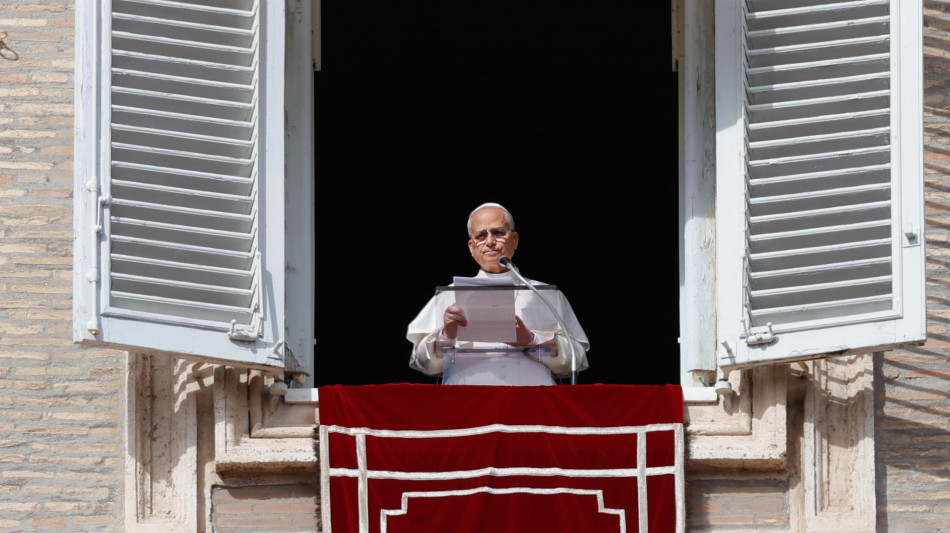 Il Papa, "dolore per attacchi in Ucraina, serve pace giusta"