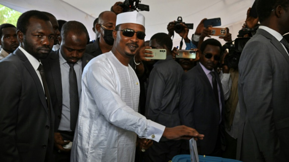Tchad: le chef de la junte Mahamat D&eacute;by &eacute;lu pr&eacute;sident, son Premier ministre proteste