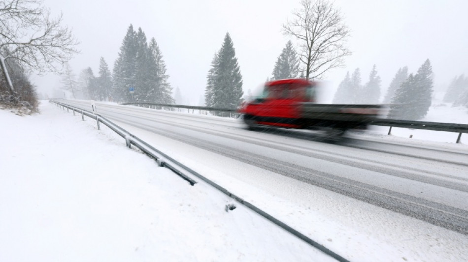 Wintereinbruch sorgt in Deutschland für viele Unfälle - drei Tote in Bayern