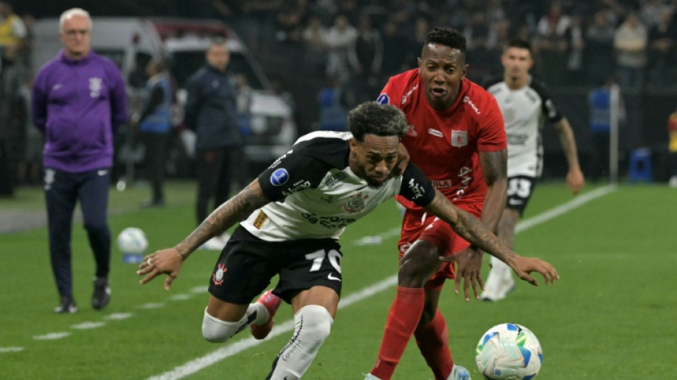 Corinthians confirma sa&iacute;da de Jos&eacute; Mart&iacute;nez ap&oacute;s atos de indisciplina