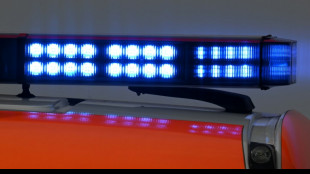 Baden-Württemberg: Neugeborenes in Babyschale wird von Auto überrollt und stirbt