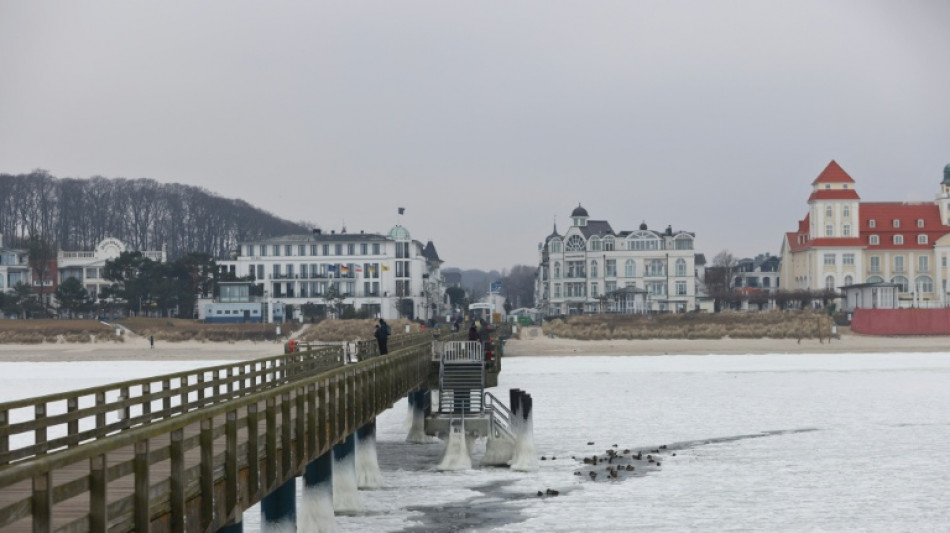 Mecklenburg-Vorpommern: Polizei erwischt Einbrecher auf R&uuml;gen in Badewanne