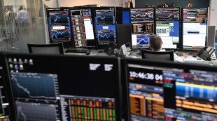 Borsa: Milano sale con le banche, Mps +2%
