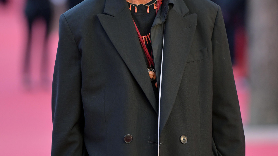 Piccioli dice addio a Valentino, 'mi hai insegnato che la moda &egrave; gioia'