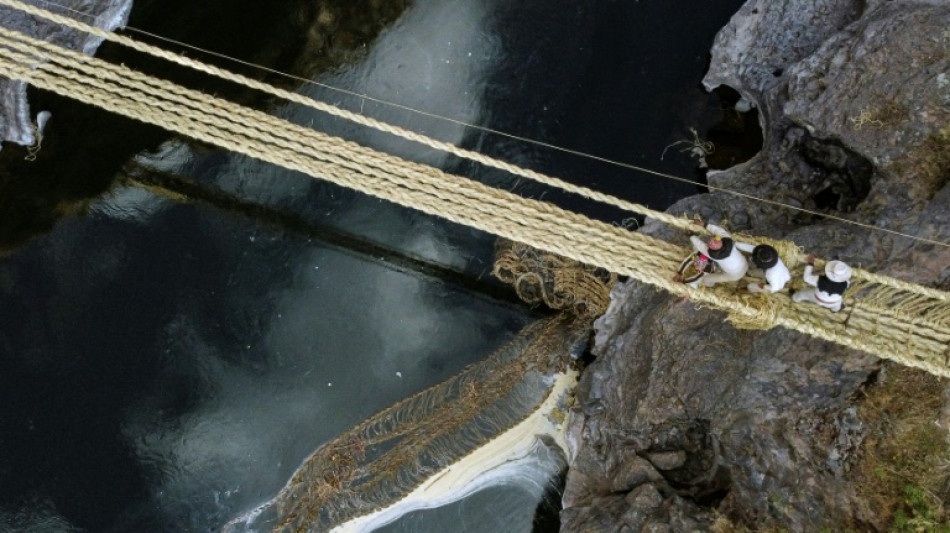 Au P&eacute;rou, le rituel de la r&eacute;novation du dernier pont suspendu inca au monde