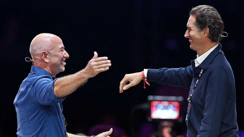 Jeff Bezos, l'Intelligenza Artificiale è una bolla industriale