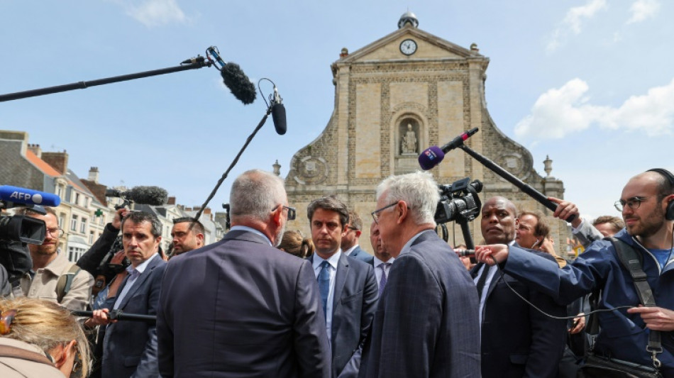 L&eacute;gislatives: Attal dans "l'action", n&eacute;gociations &agrave; gauche et guerre &agrave; droite