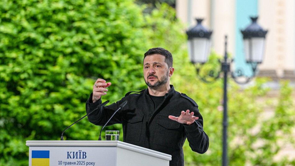 Zelensky, 'sarò in Turchia, bene se ci fosse anche Trump'
