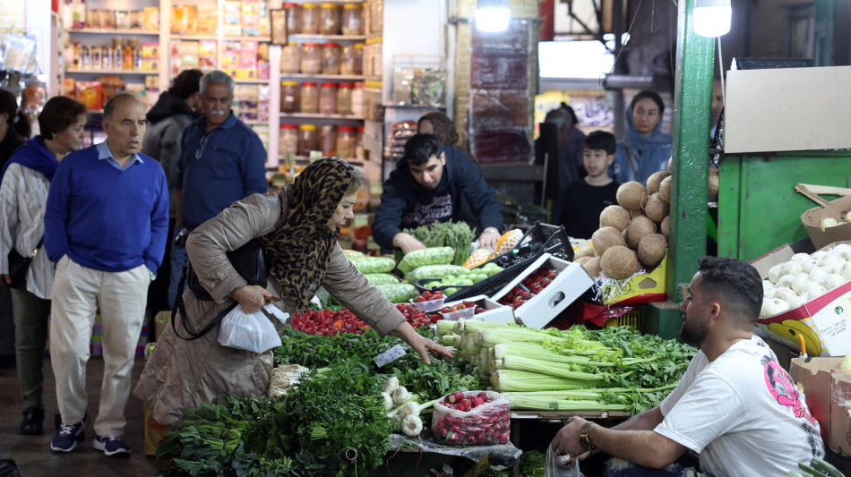 Media, nella notte un raid colpisce l'universit&agrave; di Teheran