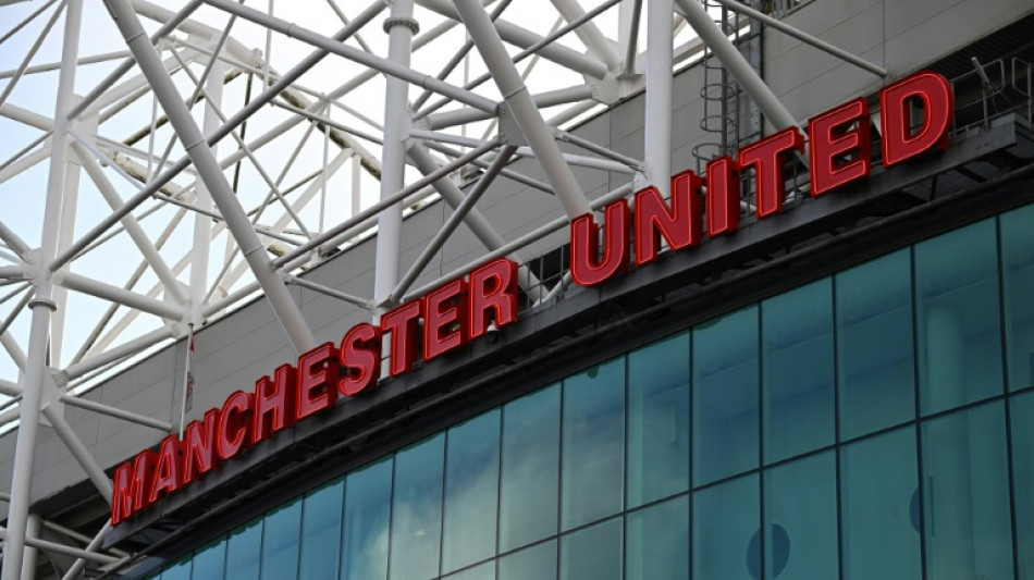 Man Utd owners halt dividend payments