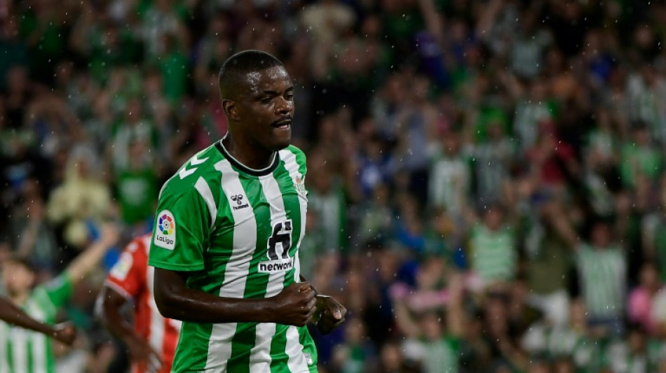 Portugu&ecirc;s do Betis William Carvalho &eacute; investigado por agress&atilde;o sexual