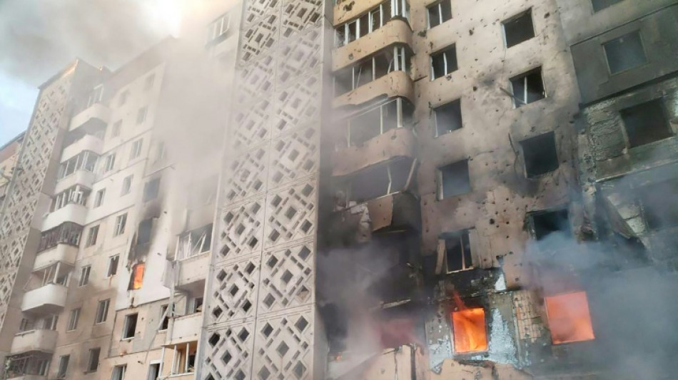 Bombardeio russo mata 25 pessoas na Ucrânia antes de visita fracassada de Zelensky à Turquia