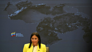 Venezuela dice que mantiene la producción de petróleo pese a la vuelta de las sanciones de EEUU