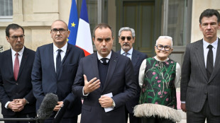 Violences: les premiers couvre-feux en vigueur, l'ex&eacute;cutif montre les muscles sur la r&eacute;ponse p&eacute;nale