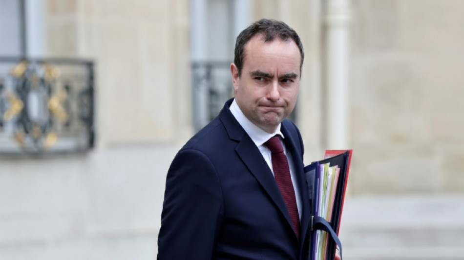 "Economie de guerre": Lecornu "n'exclut pas" de contraindre l'industrie pour acc&eacute;l&eacute;rer la production 