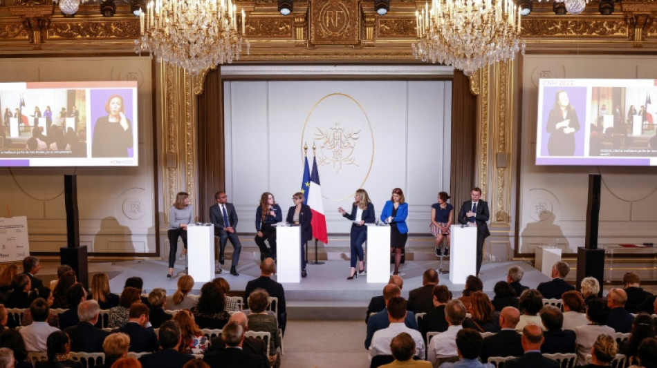 Handicap: des "mesures fortes" attendues &agrave; l'Elys&eacute;e, les associations boudent la conf&eacute;rence