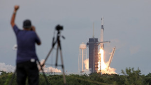 Deux astronautes saoudiens, un homme et une femme, d&eacute;collent vers l'ISS