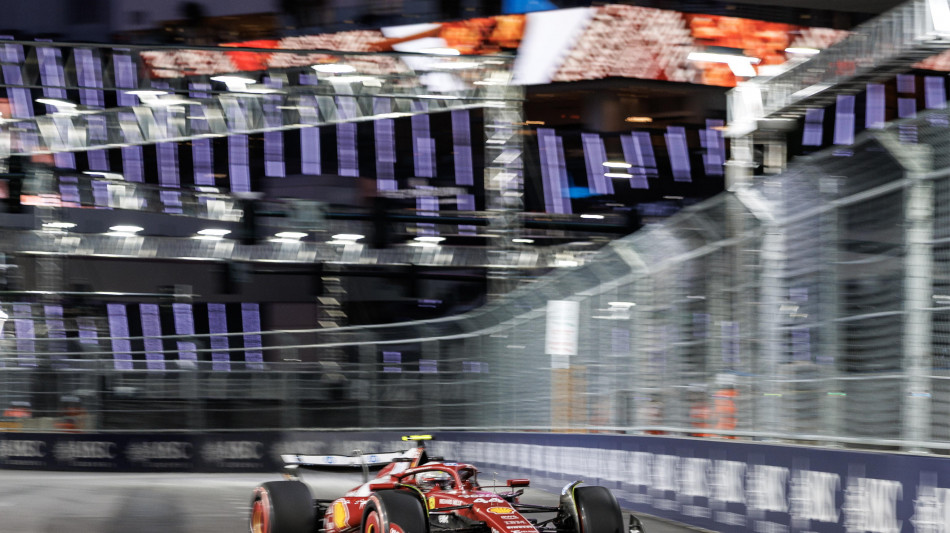 F1: Hamilton 'i risultati non lo mostrano, ma sono fiducioso'