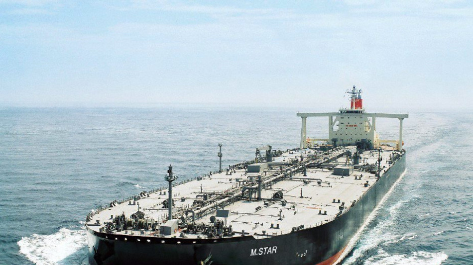 Seconda nave giapponese attraversa lo Stretto di Hormuz