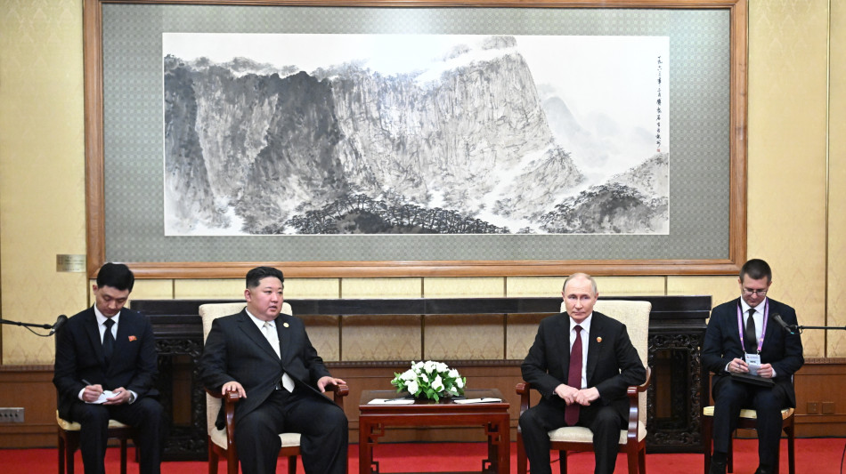 Kim Jong-un a Putin,aiutare la Russia è un dovere fraterno