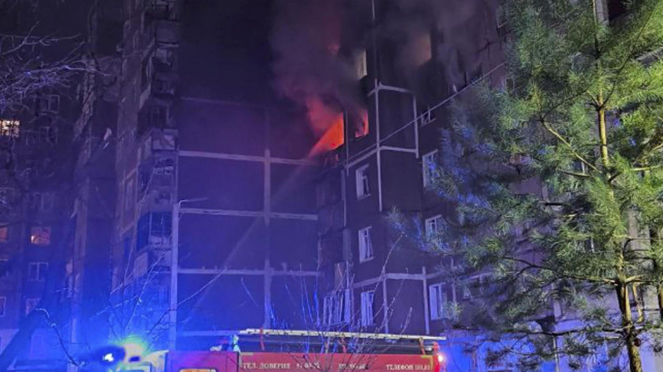 Droni ucraini nella regione russa di Kursk, dieci feriti