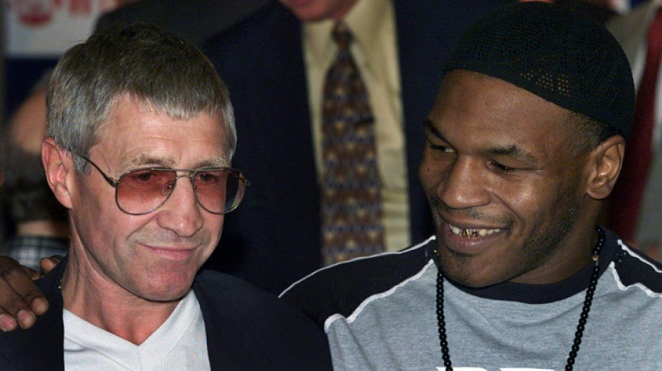 Scottish boxing great Ken Buchanan dead at 77