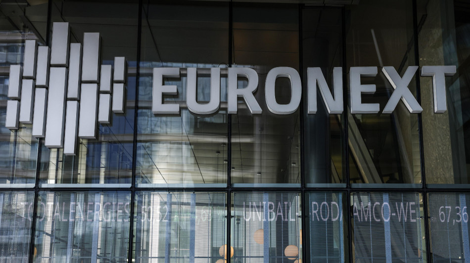 Borsa: Europa piatta, attesa per Jackson Hole, Milano -0,05%