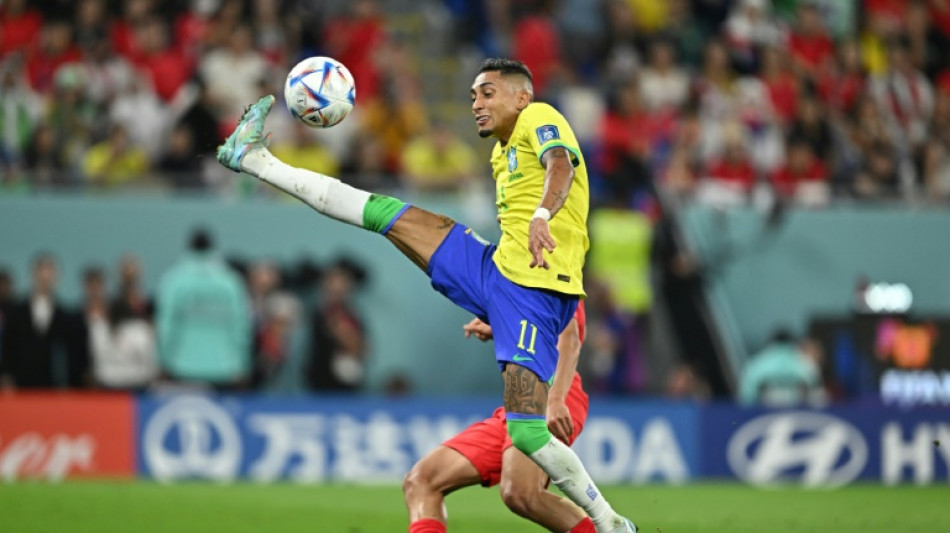 Vini Jr. &eacute; cortado, e Diniz convoca Raphinha para jogos das Eliminat&oacute;rias