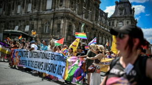 A Paris, une marche des fiertés remontée "contre l'internationale réactionnaire"