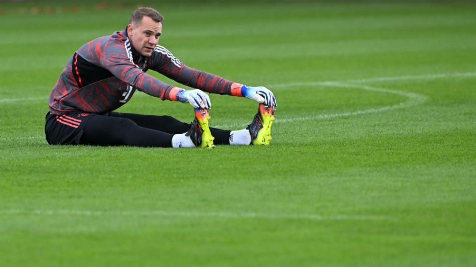 Neuer zur&uuml;ck auf dem Trainingsplatz