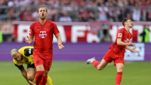 Bayern fail to make most of Leverkusen slip with Dortmund draw