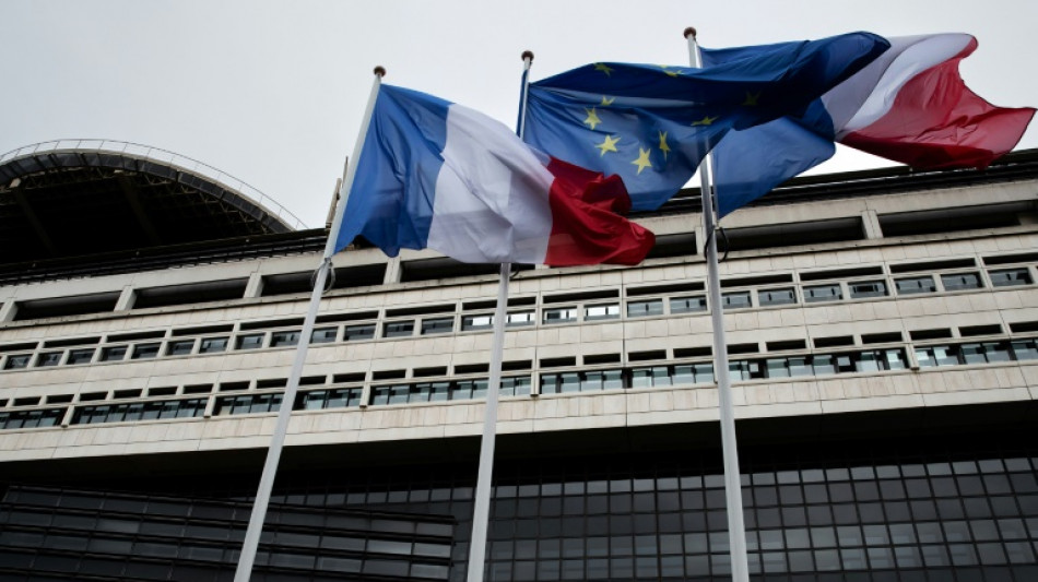 La chute du gouvernement fran&ccedil;ais va peser sur "la consolidation" des finances publiques, selon Moody's et S&P