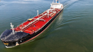Il petrolio ritraccia, Brent scende sotto 103 dollari (-1,2%)