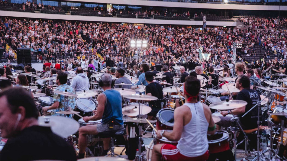 Rockin'1000 a Cesena con Negramaro, Negrita e Piero Pelù