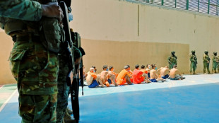 En los huesos y sin visitas, la agon&iacute;a de los presos en Ecuador