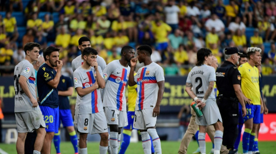 Espagne: le Bar&ccedil;a encha&icirc;ne &agrave; Cadix malgr&eacute; un incident m&eacute;dical en tribune