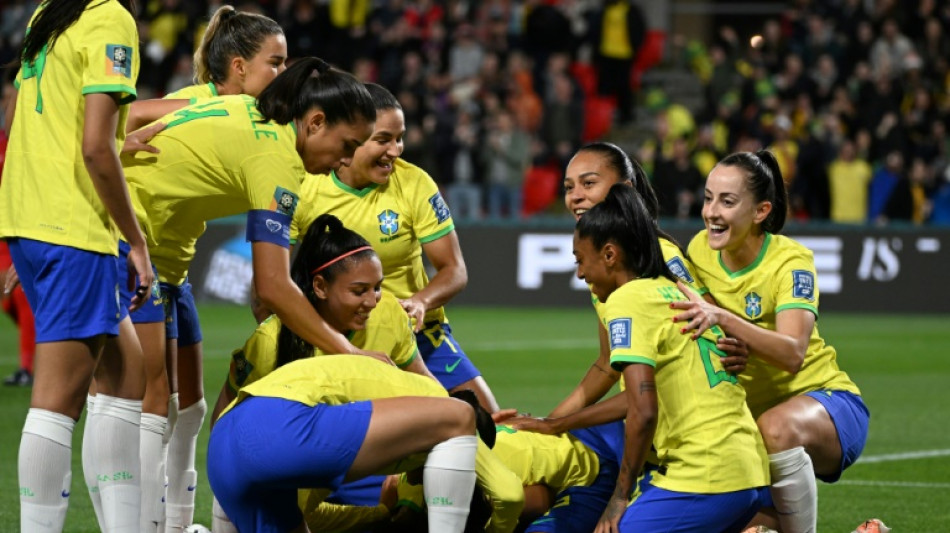Brasil goleia Panam&aacute; (4-0) em jogo de estreia na Copa feminina 